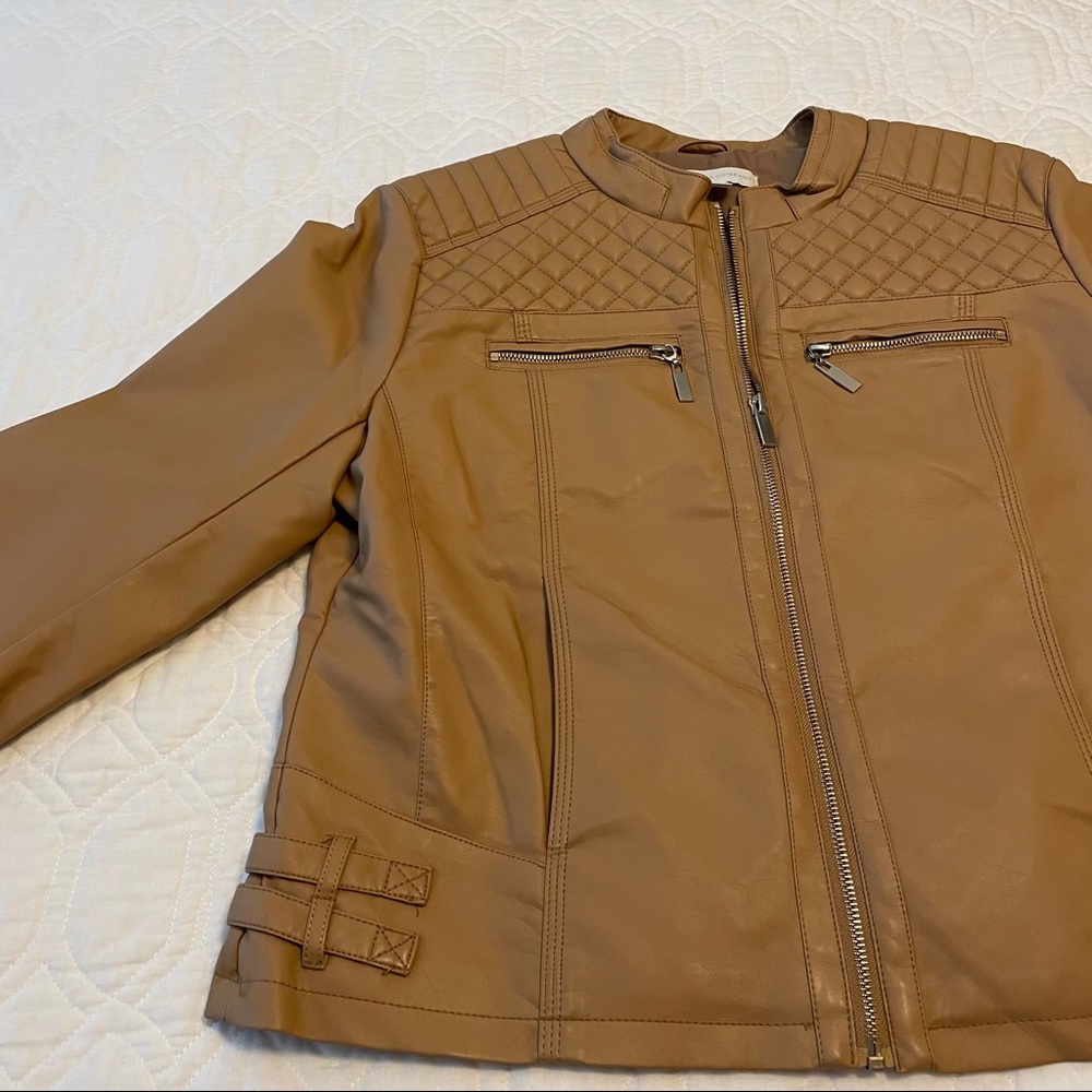 Leather jacket - Picture 3 of 5